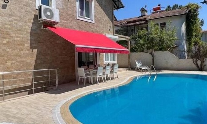 Kemer House | Large House only 100m to the beach, shopping and going out local centre Kemer