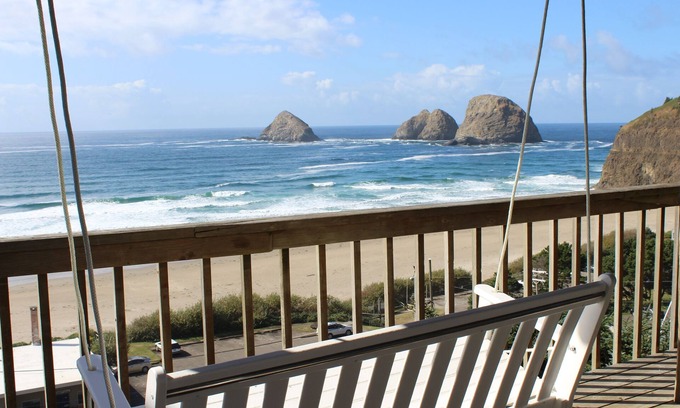 Oceanside House | Large Ocean View Home with Guest Quarters Close to the Beach Four Large Decks