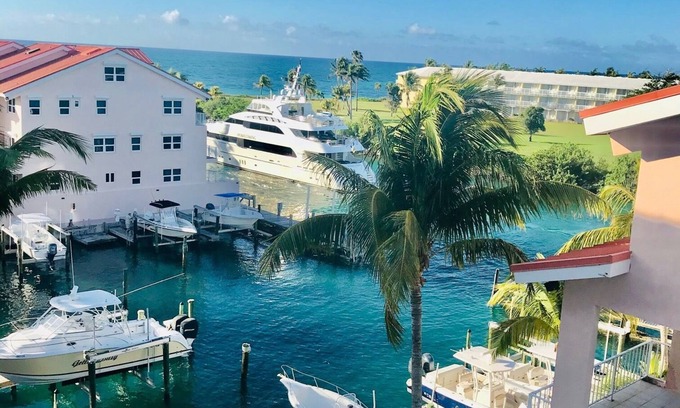 Bell Channel Bay Condo | Large Ocean View Penthouse with Private Beach