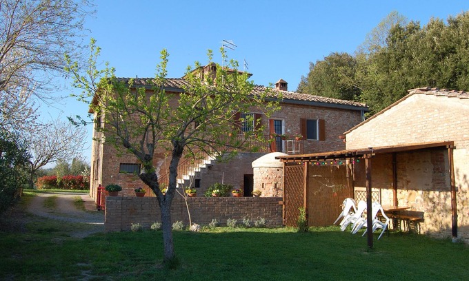 Sovicille Apartment | Large panoramic apartment in the Tuscan countryside, 7 km from Siena