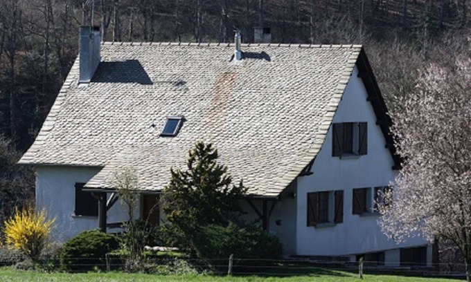 Salmiech House | Large rural gîte in a detached house for 10 to 12 people in SALMIECH