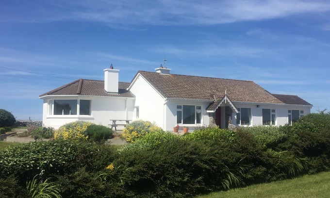 Ardfert Cottage | Large scenic 3 bed cottage close to beach, mountain views, Wild Atlantic Way