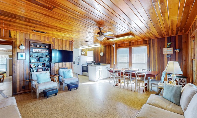 Bahama Beach House | Large, snowbird friendly beachfront home with fast WiFi - steps to sand
