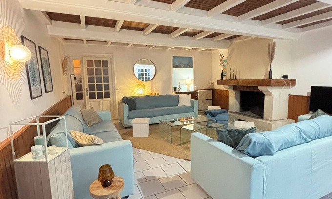 Amfreville House | Large villa la Vacancière 22p 7 mins drive from the beach