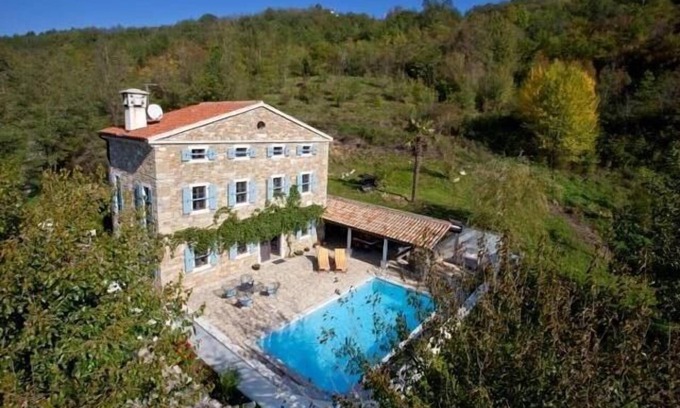 Sveti Bartol Villa | Large Villa, with Pool, home Cinema, 25 min. from Beach. Private EV charging
