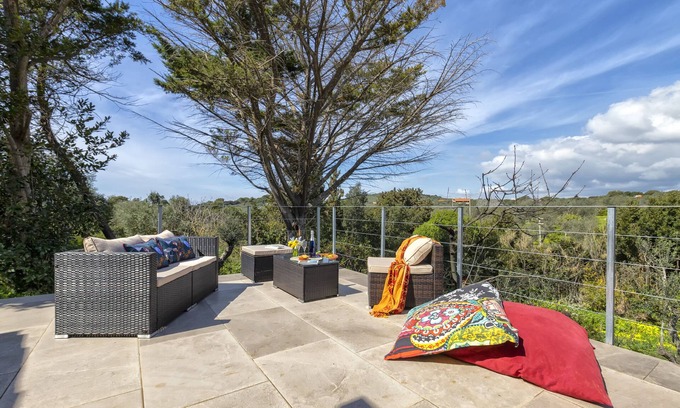 Alghero House | Las Abellas House surrounded by greenery, 5 minutes from the beach and the city.