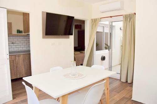 Chascomus Apartment | Las Blanquitas- departamentos en el casco histórico de Chascomús, a pocos metros de la laguna