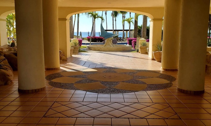 Zona Hotelera Condo | Las Mananitas Ground floor overlooking the Pools and Sea of Cortez! Ocean Front!