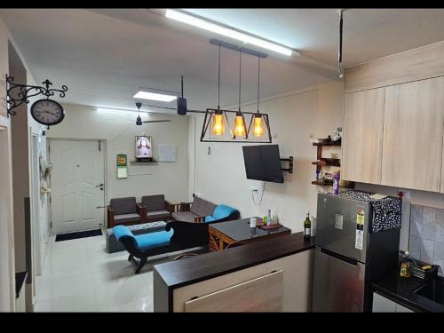 Thiruvananthapuram Apartment | LausDeo1 self checkin 2BHK AC corner flat top floor