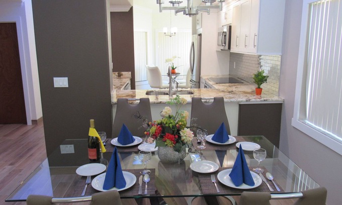 South Bradenton Condo | Lavish Waterfront Condo! Pools~Lanai~Free WiFi. By IMG~Beaches~AMI~Restaurants.