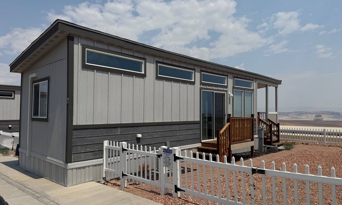 Greenehaven House | Lazy Lookout is your cozy sanctuary and gateway to stunning Lake Powell.