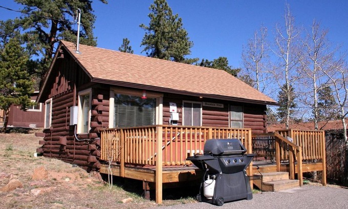 Estes Park House | Lazy R Cottages- 3 cabin