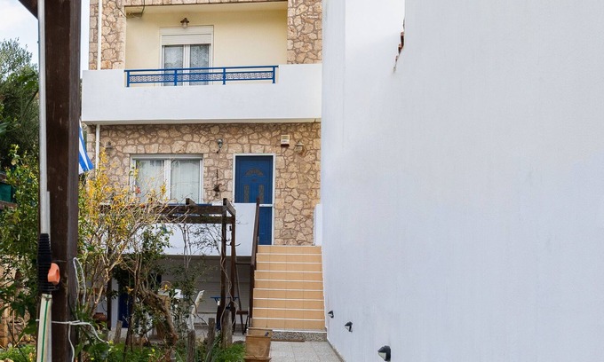 Minoa Pediada House | Lazy River House