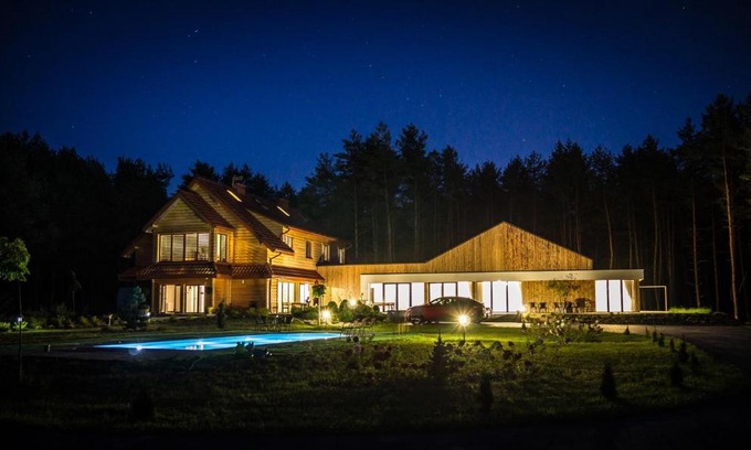 gmina Cieszanow Bed & Breakfast | Leśna Chata