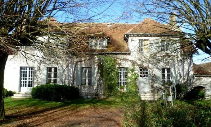 Beauchamps-sur-Huillard Other | Le Bangin, a family home