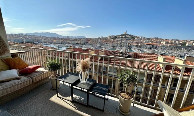 Hotel-de-Ville Apartment | Le Belvédère du Vieux-Port - Amazing View