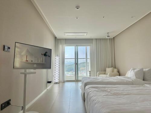 Yangyang Hotel | Le Bleu Naksan by Orot