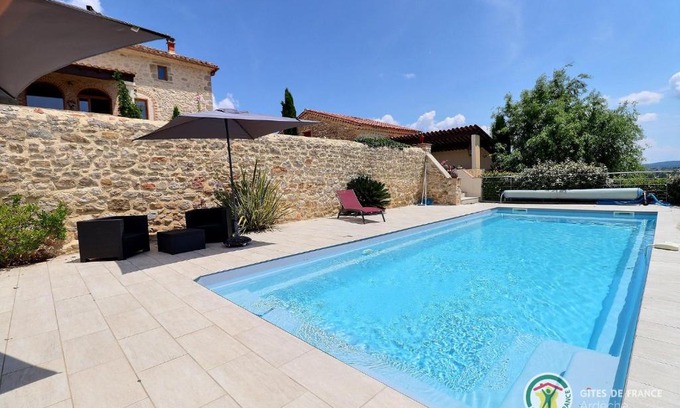 Saint-Sauveur-de-Cruzieres House | Le Bonlieu des Volets rouges