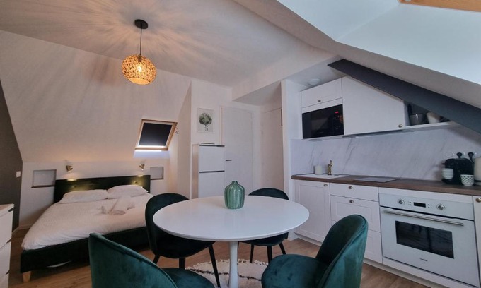 Bruz Apartment | Le Cœur d’Artichaut by Madame Conciergerie