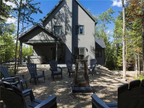 Petite-Riviere-Saint-Francois Ski Chalet | Le Chalet des Bleuets - Plaisir, nature et confort
