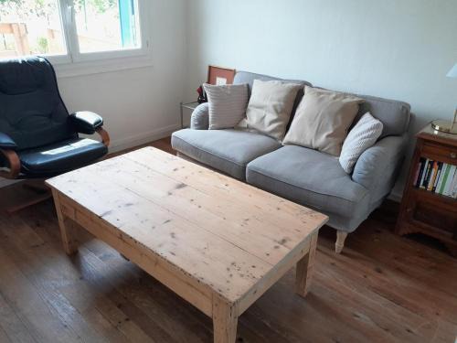 Saint-Lambert-des-Levees House | Le calme près de la ville