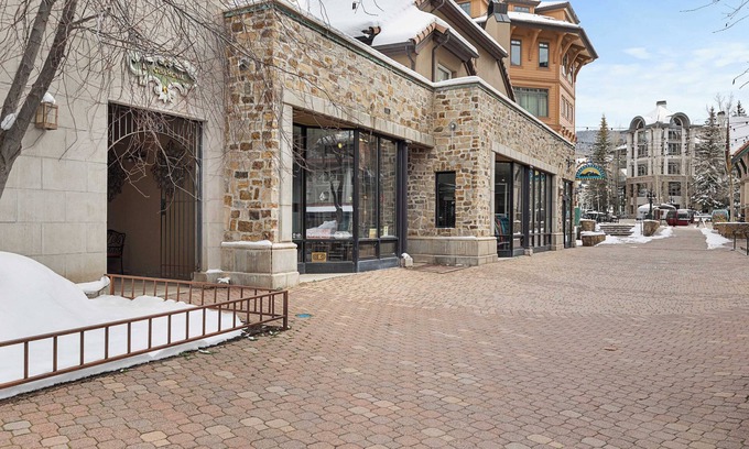 Mountain Village Condo | Le Chamonix B by Avantstay Located In Mountain Village, Close to Gondola & Skiing