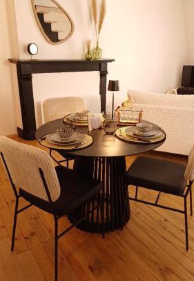 Recoules-Previnquieres Apartment | Le Charmant