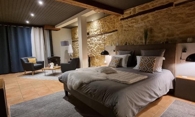 Sainte-Nathalene Bed & Breakfast | Le Clos de la Tour