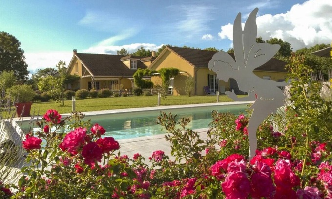 Nolay Bed & Breakfast | Le Clos des 4 Saisons, le Calme de la Campagne Dans les Hautes Côtes de Beaune