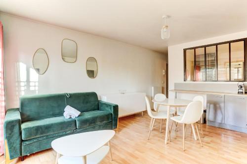 Saint-Cyr-l'Ecole Apartment | Le Cozy - Saint Cyr