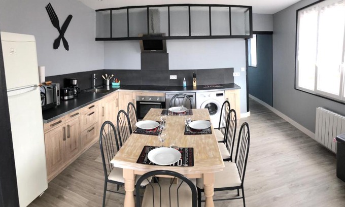 Saint-Martin de Brehal Apartment | LE DAUPHIN - 3 chambres - 8 personnes - proximité plage