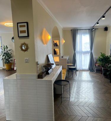 Argenteuil Apartment | Le Duplex