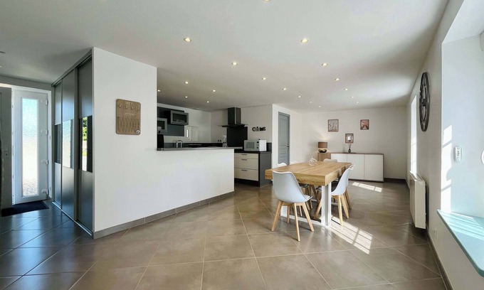 Les Veys House | Le Gite de la Fontaine - Spacious house