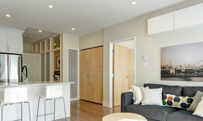 Plateau Mont Royal Apartment | Le Grand Duluth ☼ In the ♥ of Plateau!