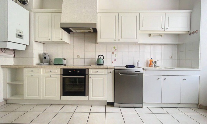 Faubourg-Raines Apartment | Le Grand Jaures Near town center