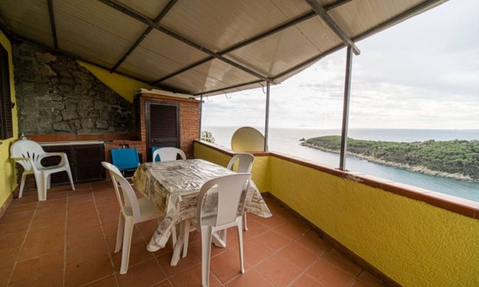 Campo nell'Elba Apartment | Le Isole with large terrace overlooking the sea