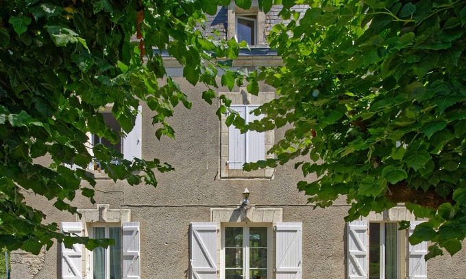 Meyronne House | Le Kouloury