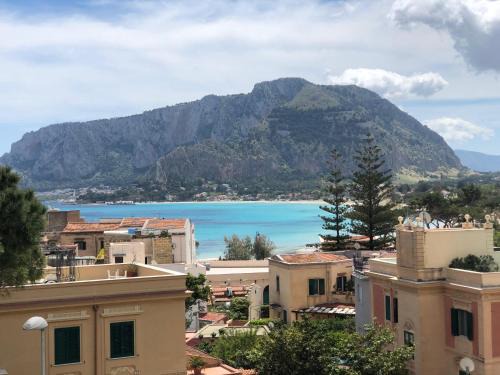 Mondello House | Le Lunette Holiday House