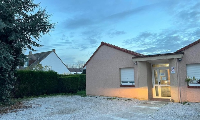 Calais Apartment | Le Mollien appartement avec jardin et parking