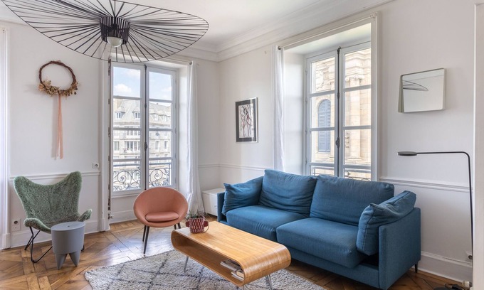 Centre Apartment | LE MONNAIE - Vue Cathédrale