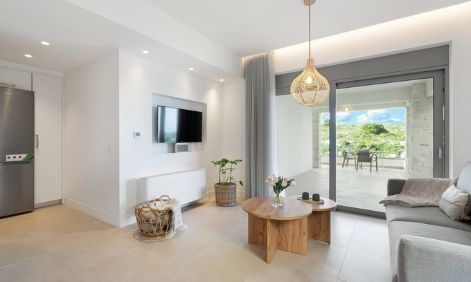 Kounoupidiana Apartment | Le Mont Blanc, 1 bedroom apt with shared pool