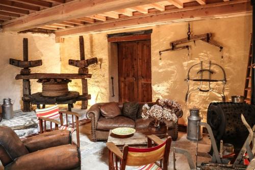 Saint-Denis-les-Bourg House | Le Moulin de Chamambard