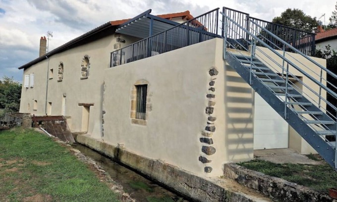 Saint-Amant-Tallende House | Le Moulin de la Veyre
