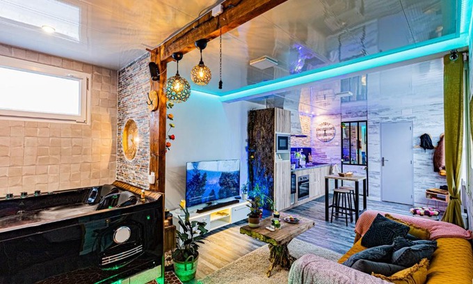 Faubourg Sud House | Le Néflier Dijon - appart balnéo - SPA romantique pour 2