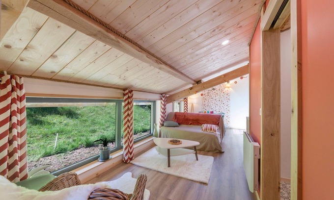 Vosbles-Valfin Apartment | Le Nid de Bluenn - One Bedroom Apartment, Sleeps 5