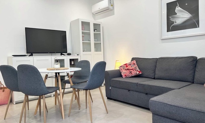 Le Dramont Apartment | Le Petit Sémaphore - your 2-room apartment 400 m from the beach at Le Dramont - St Raphaël