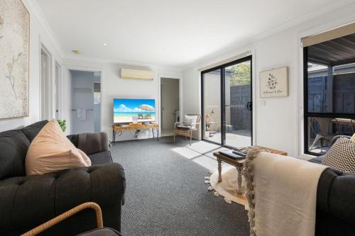 Paynesville House | Le Petite