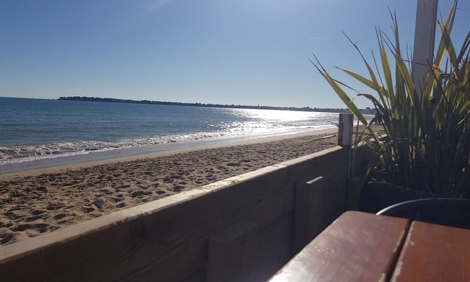 Le Pouliguen Apartment | Le Pouliguen, 100 metres from the station, beach, restaurants, stores, sea outings