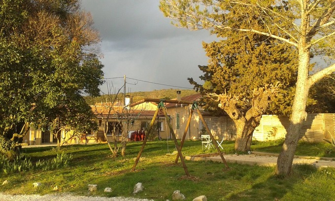 Euzet Cottage | Le pre en bulles, 250m², above ground pool, 3000m² wooded, 15km Uzes/Ales