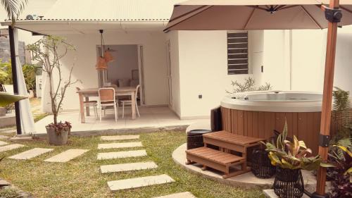 Sainte-Clotilde Centre House | Le Ravenala Maison SPA 2 chambres 2 salles de bain